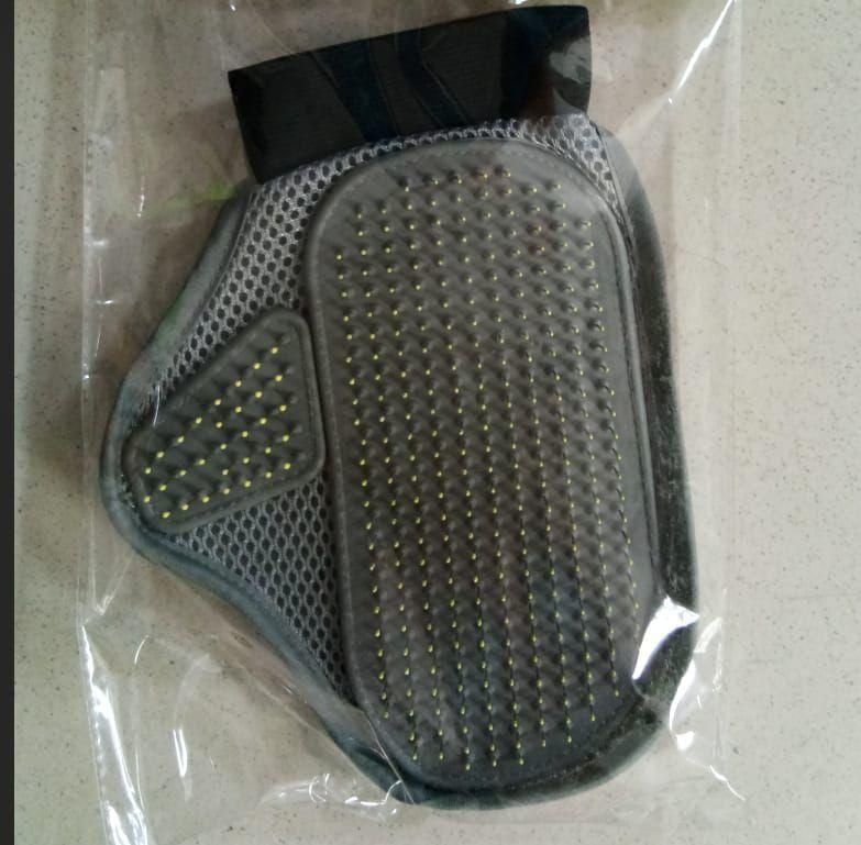 πΎβ¨ Stainless Steel Pet Grooming Glove - Gentle Deshedding Brush