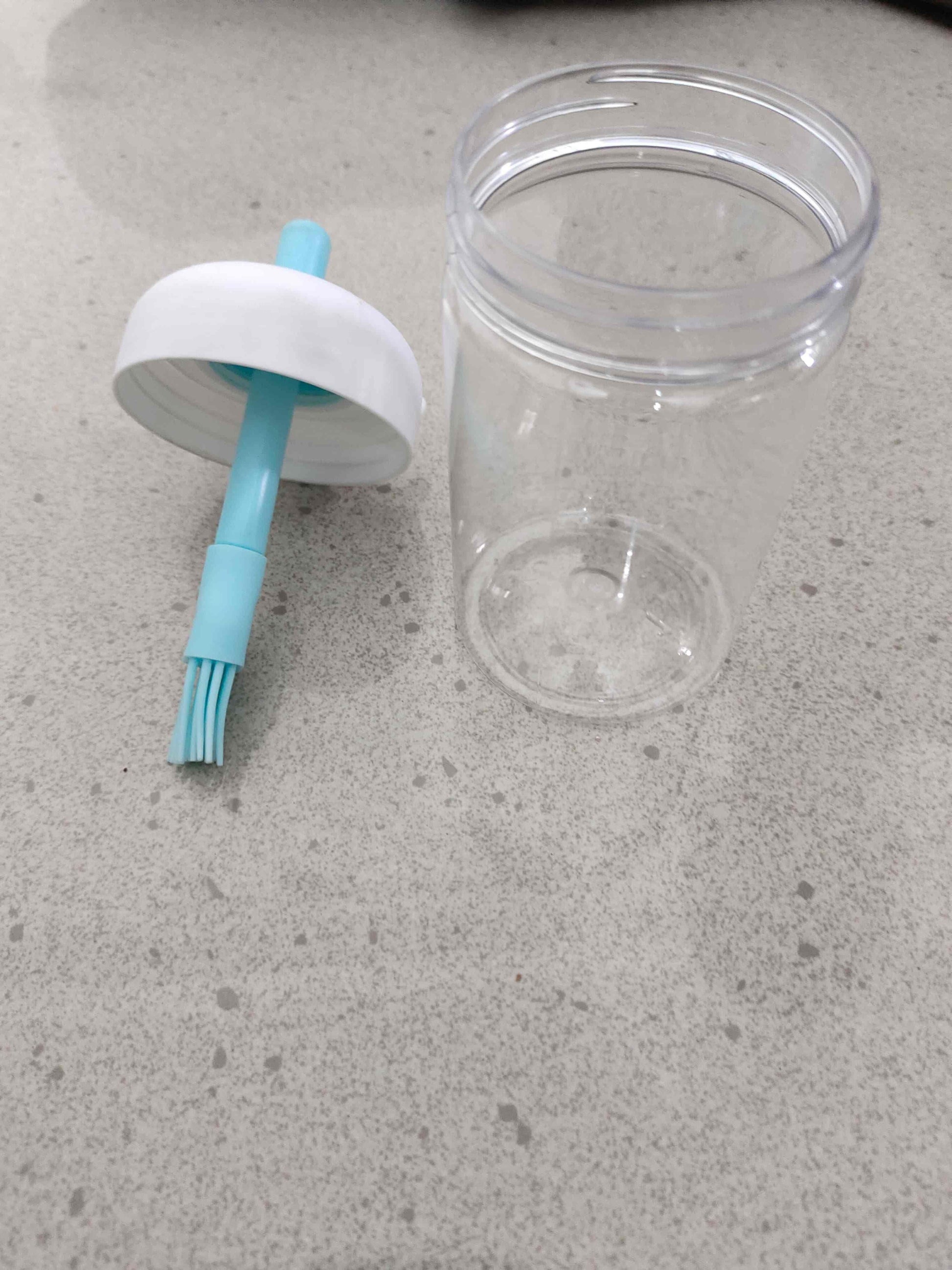 Old 🛒 Plastic 2-in-1 Oil Dispenser with Silicone Brush – Perfect for Cooking & Baking