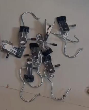 old 🧺 Laundry Hook Boot Hanging Hold Clips – Pack of 10